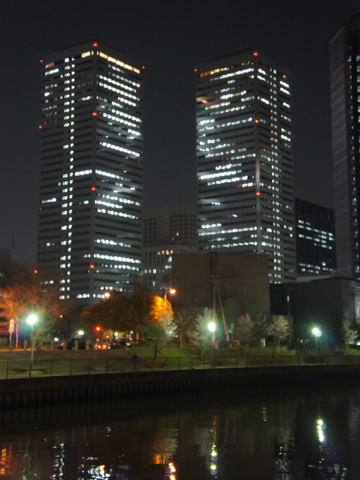 TWIN 21_night